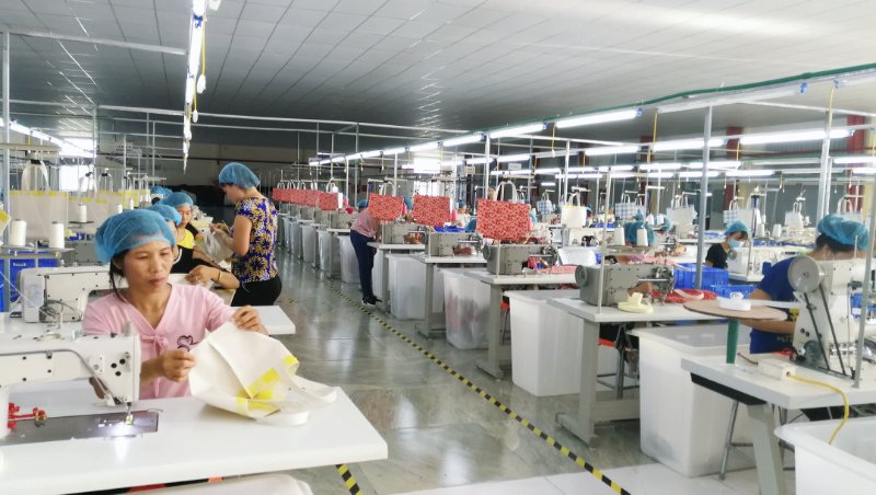 森榮手袋越南工廠布袋生產(chǎn)車間